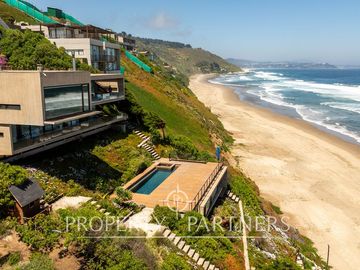 Casa Mathias Klotz Primera línea Beranda