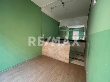 Casa Comercial en Venta - (3)