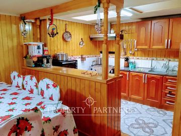 Se vende hermosa casa habitación amoblada con amplio terreno