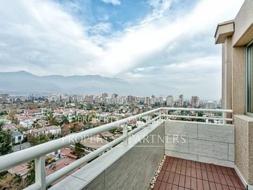 Elegancia ubicación y vista  privilegiada en sector estadio español