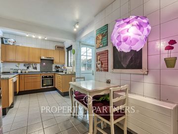 Hermosa casa chilena en venta, sector Huinganal La Dehesa, Lo Barnechea