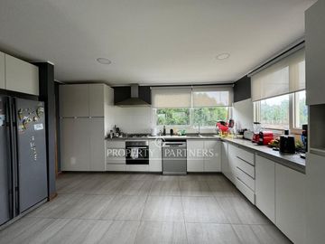 Amplia y Cómoda Casa Mediterránea en Sector Exclusivo de Serena Golf