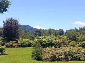 Casa orilla de Lago Panguipulli con playa exclusiva y vista al Volcán Villarrica