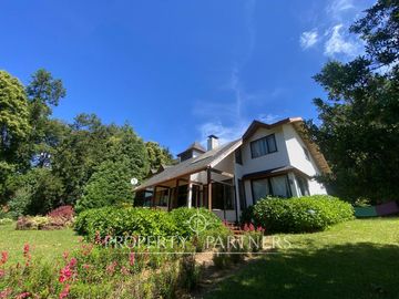 CASA BORDE LAGO