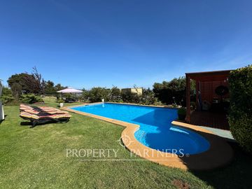 Hermosa propiedad en condominio Lomas del Carmen, con inmejorable vista.
