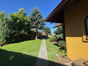 Hermosa propiedad en condominio Lomas del Carmen, con inmejorable vista.