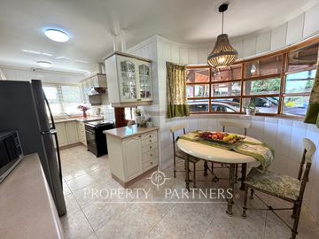 Hermosa propiedad en condominio Lomas del Carmen, con inmejorable vista.