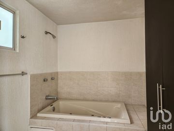 HACIENDA LA GLORIA, CASA EN VENTA