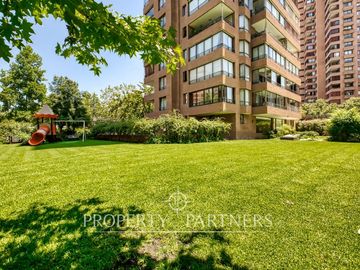 Espectacular departamento con vista despejada en Barrio Nórdico con una ubicación privilegiada!!  Terminaciones de primera calidad