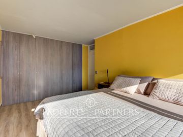 Duplex en Luis Thayer Ojeda, Metro Tobalaba, Providencia