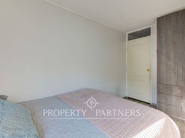 Duplex en Luis Thayer Ojeda, Metro Tobalaba, Providencia