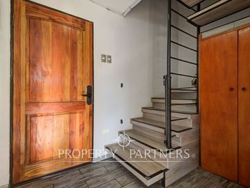 Duplex en Luis Thayer Ojeda, Metro Tobalaba, Providencia
