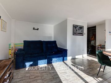 Duplex en Luis Thayer Ojeda, Metro Tobalaba, Providencia