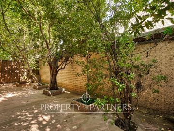 Las Pircas de Peñalolén, Venta de Gran Casa en sector exclusivo y con hermosa vista hacia Santiago.
