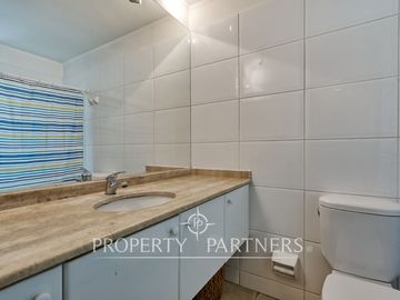 Las Pircas de Peñalolén, Venta de Gran Casa en sector exclusivo y con hermosa vista hacia Santiago.
