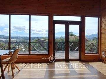 Casa con vista al volcán a pasos del centro de Panguipulli