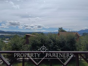 Casa con vista al volcán a pasos del centro de Panguipulli