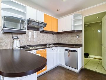 Arriendo de hotel equipado de 6 niveles con 21 departamentos, llegar e instalarse