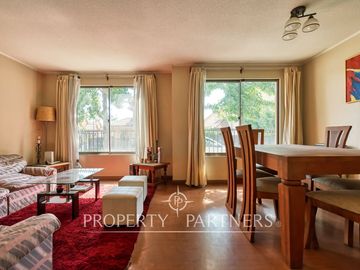 VENTA DE CASA EN CONDOMINIO SECTOR QUEBRADA DE MACUL DE PEÑALOLÉN.