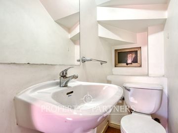VENTA DE CASA EN CONDOMINIO SECTOR QUEBRADA DE MACUL DE PEÑALOLÉN.
