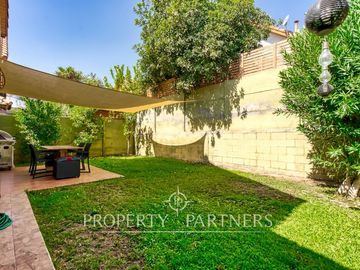 VENTA DE CASA EN CONDOMINIO SECTOR QUEBRADA DE MACUL DE PEÑALOLÉN.
