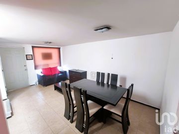 CASA EN VENTA ZONA VOLKSWAGEN CON HABITACION EN PLANTA BAJA