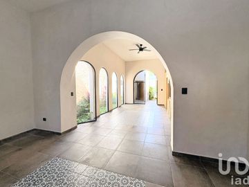 Casa Mérida Centro, Totalmente Remodelada – Historia y Confort en el Barrio de Santiago