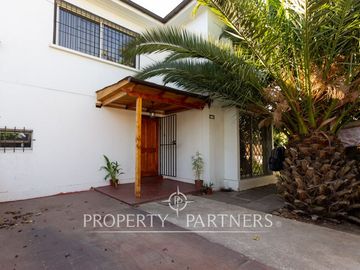 Casa Esquina en Villa el Salitre