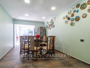 Alto Macul , Moderna , excelente ubicacion, sector cordillerano , totalmente remodelada y espaciosa .