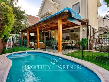 Precio oportunidad! Casa en exclusivo condominio de 8 casas en La Reina Alta!