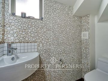 Precio oportunidad! Casa en exclusivo condominio de 8 casas en La Reina Alta!