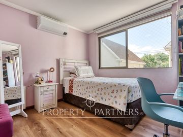 Precio oportunidad! Casa en exclusivo condominio de 8 casas en La Reina Alta!