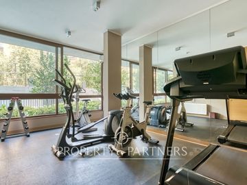 Estupendo departamento , con terminaciones de primer nivel, en exclusivo sector de Las Condes, 2D2B 3E1B a pasos del parque Juan Pablo II