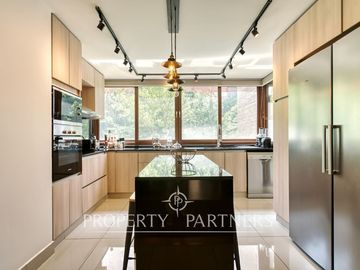 Estupendo departamento , con terminaciones de primer nivel, en exclusivo sector de Las Condes, 2D2B 3E1B a pasos del parque Juan Pablo II