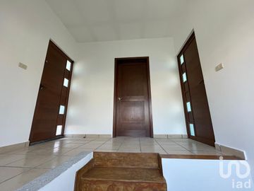 AMPLIA CASA EN VENTA FRAC. PASO REAL