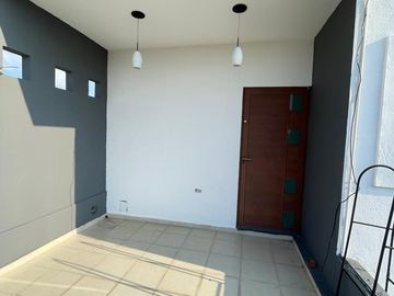 AMPLIA CASA EN VENTA FRAC. PASO REAL