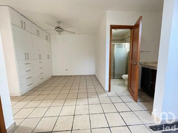 AMPLIA CASA EN VENTA FRAC. PASO REAL