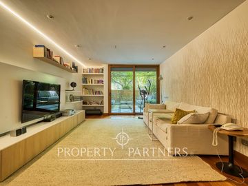 Fabuloso duplex con jardín en excelente sector de Vitacura