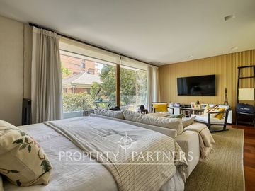 Fabuloso duplex con jardín en excelente sector de Vitacura