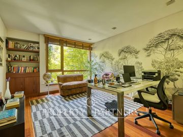 Fabuloso duplex con jardín en excelente sector de Vitacura