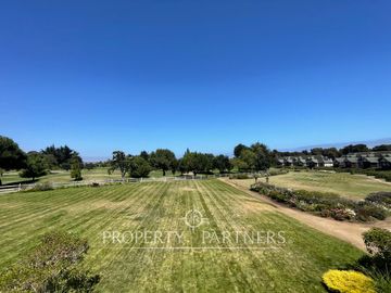 Departamento duplex con vista cancha de golf