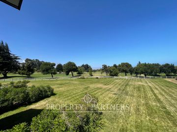 Departamento duplex con vista cancha de golf