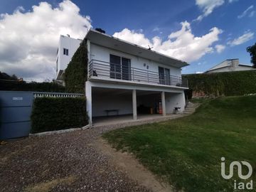 Casa en Venta en Lomas de Tzompantle, Cuernavaca Norte