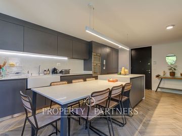 Departamento moderno ubicado en barrio residencial en Providencia
