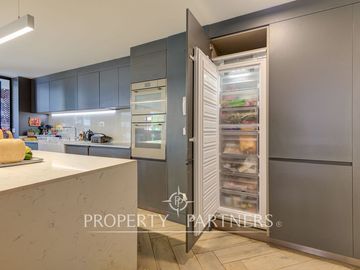 Departamento moderno ubicado en barrio residencial en Providencia