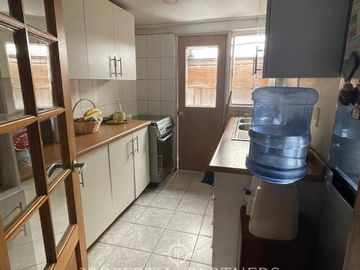 Acogedora casa en sector residencial de Pirque