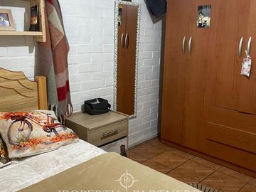 Acogedora casa en sector residencial de Pirque