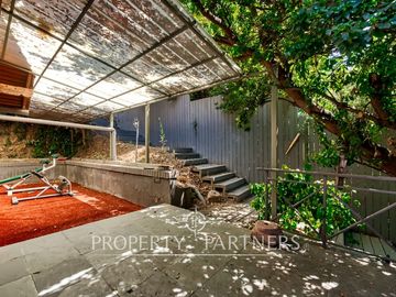 Casa con gran terreno, Huinganal