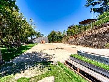 Casa con gran terreno, Huinganal