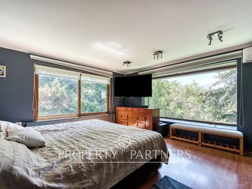 Casa con gran terreno, Huinganal